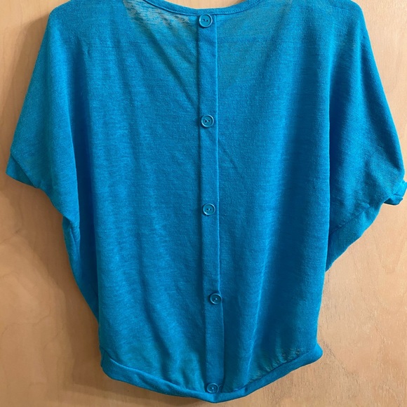 Loose Blue Top - Picture 4 of 5